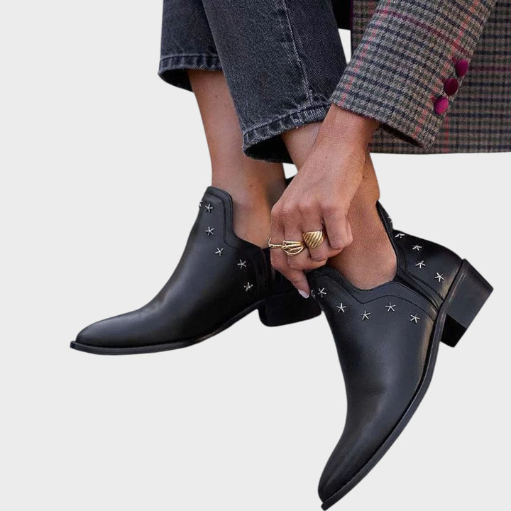 Estrella | Leather Ankle Boots with Pointed Shape