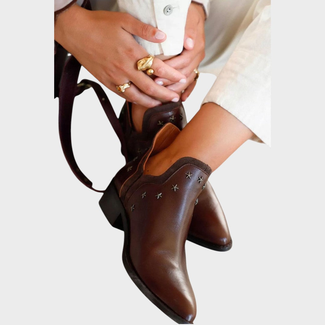 Estrella | Leather Ankle Boots with Pointed Shape
