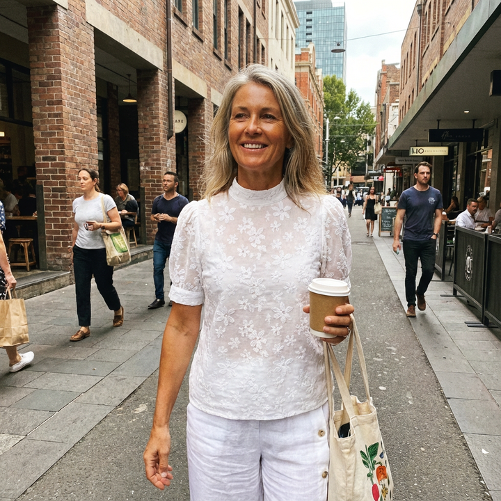 Doutzen | Lightweight Embroidered Blouse