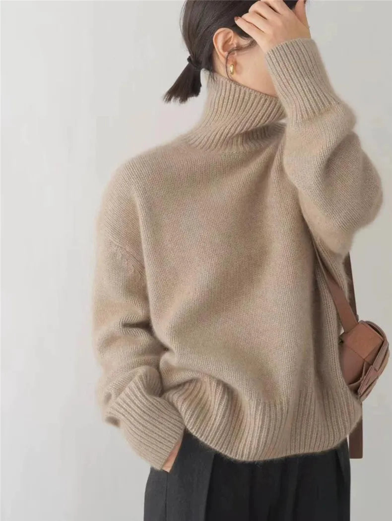 Isabella | Elegant Turtleneck