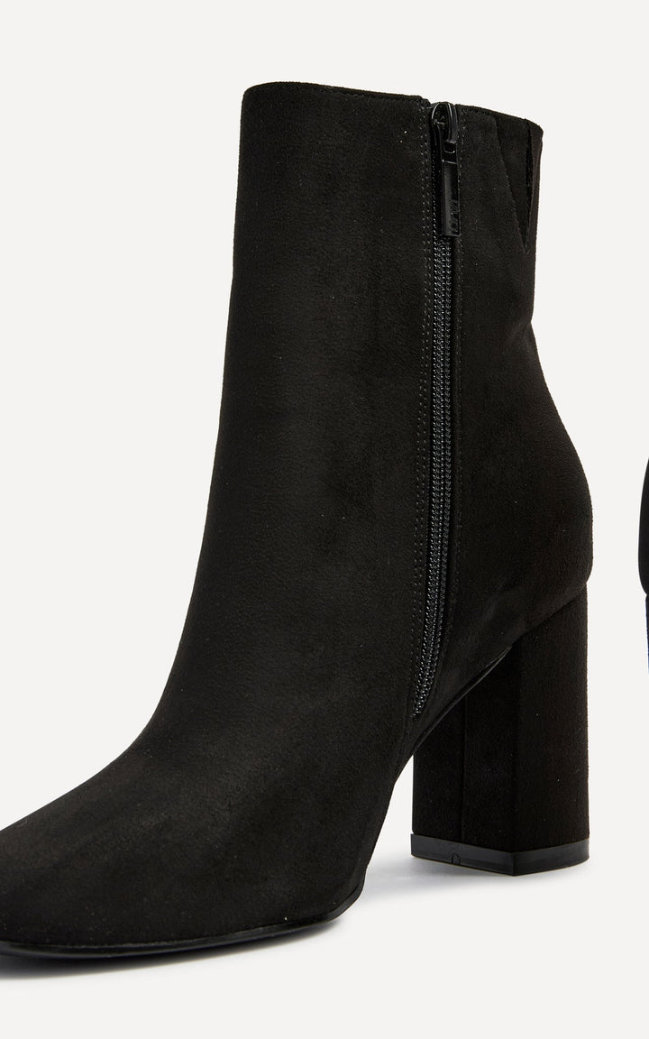 Selene | Elegant Eco-Suede Ankle Boots with Block Heel