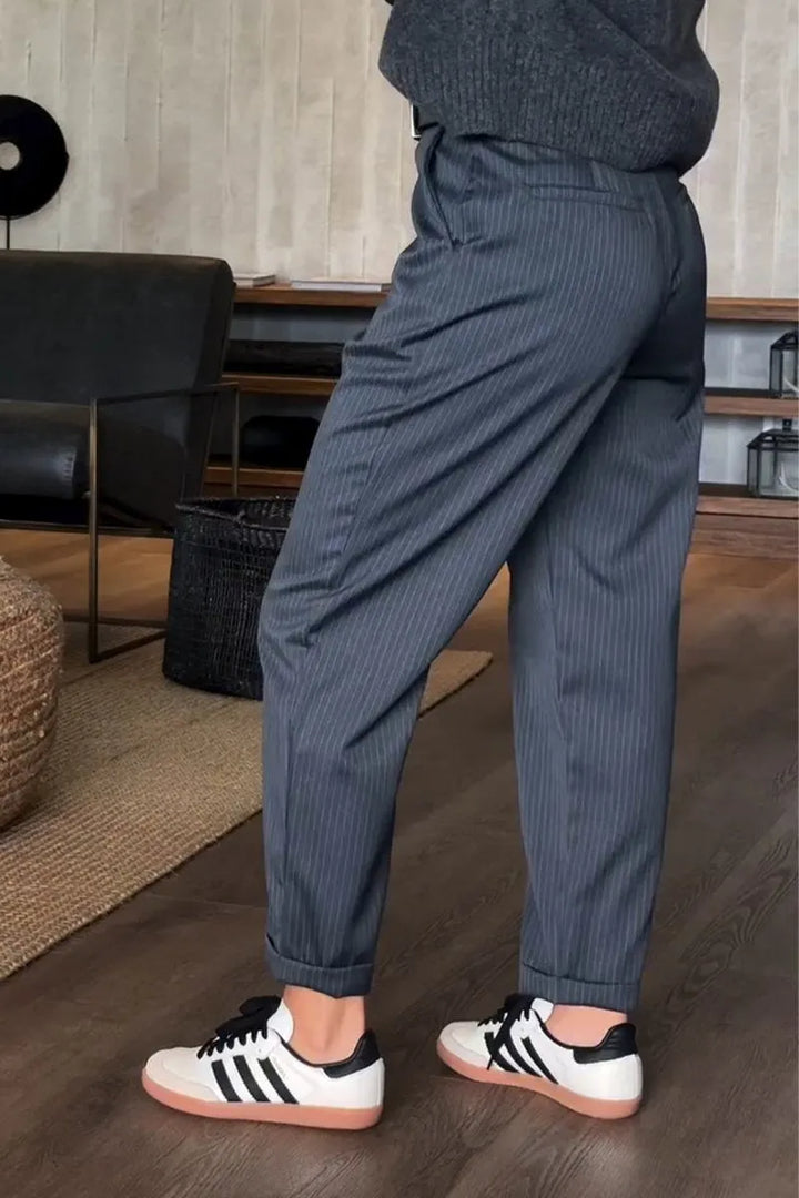 Maeve | Elegant, figure-flattering pants with stripes