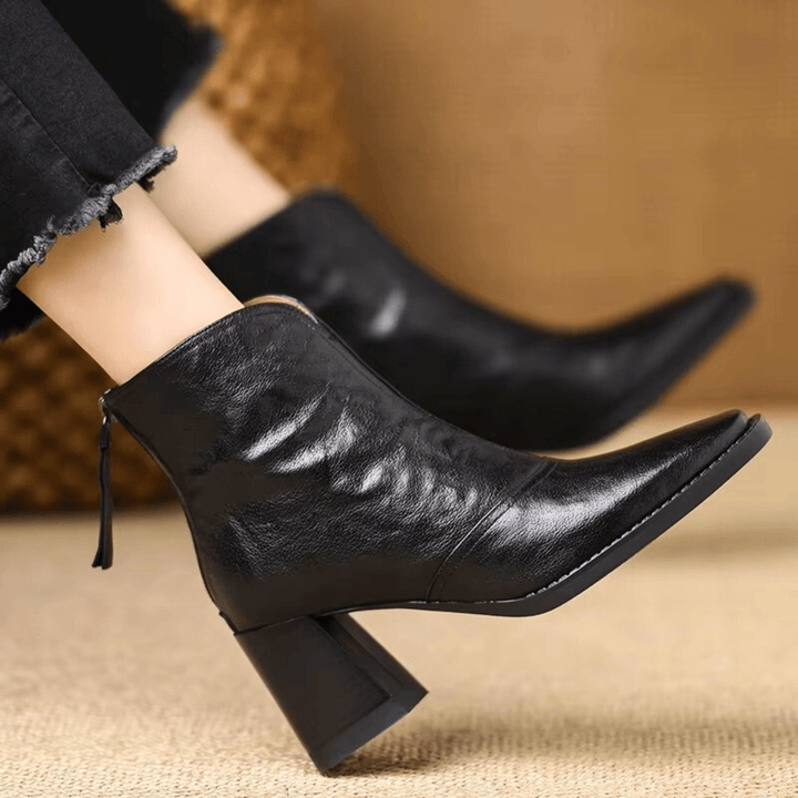 Ora | Elegant Mid-Heel Ankle Boots