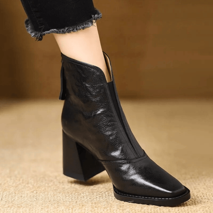 Ora | Elegant Mid-Heel Ankle Boots